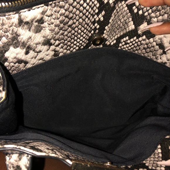 ❤️SOLD❤️ Aldo Snakeskin bag - Picture 4 of 4